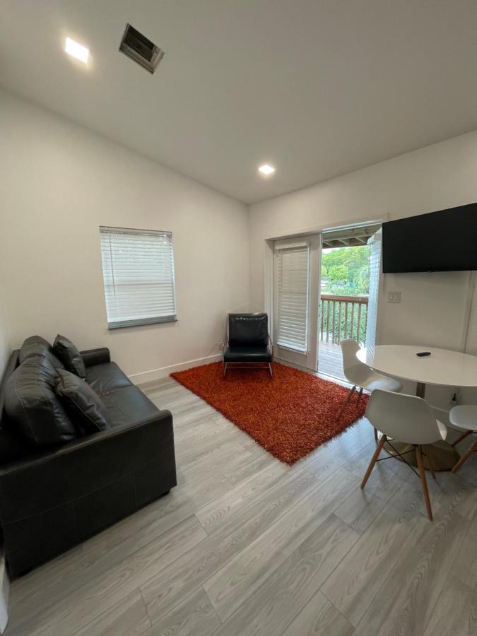 Modern Riverview Apartments 포트 로더데일 외부 사진
