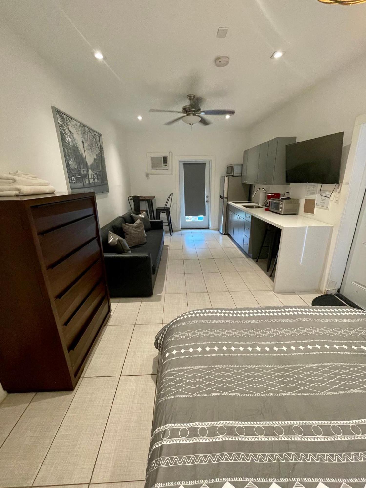 Modern Riverview Apartments 포트 로더데일 외부 사진