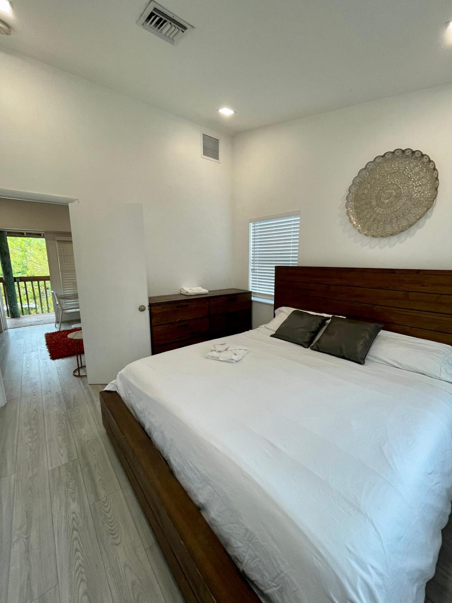 Modern Riverview Apartments 포트 로더데일 외부 사진